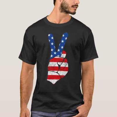 Vintage Peace Sign Hand American Flag 4th of July T-Shirt