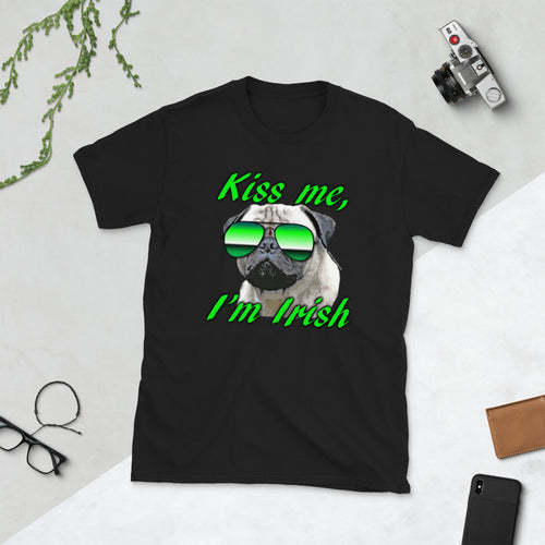 Kiss Me Funny Irish Pug Dog St Patricks Day T-Shirt